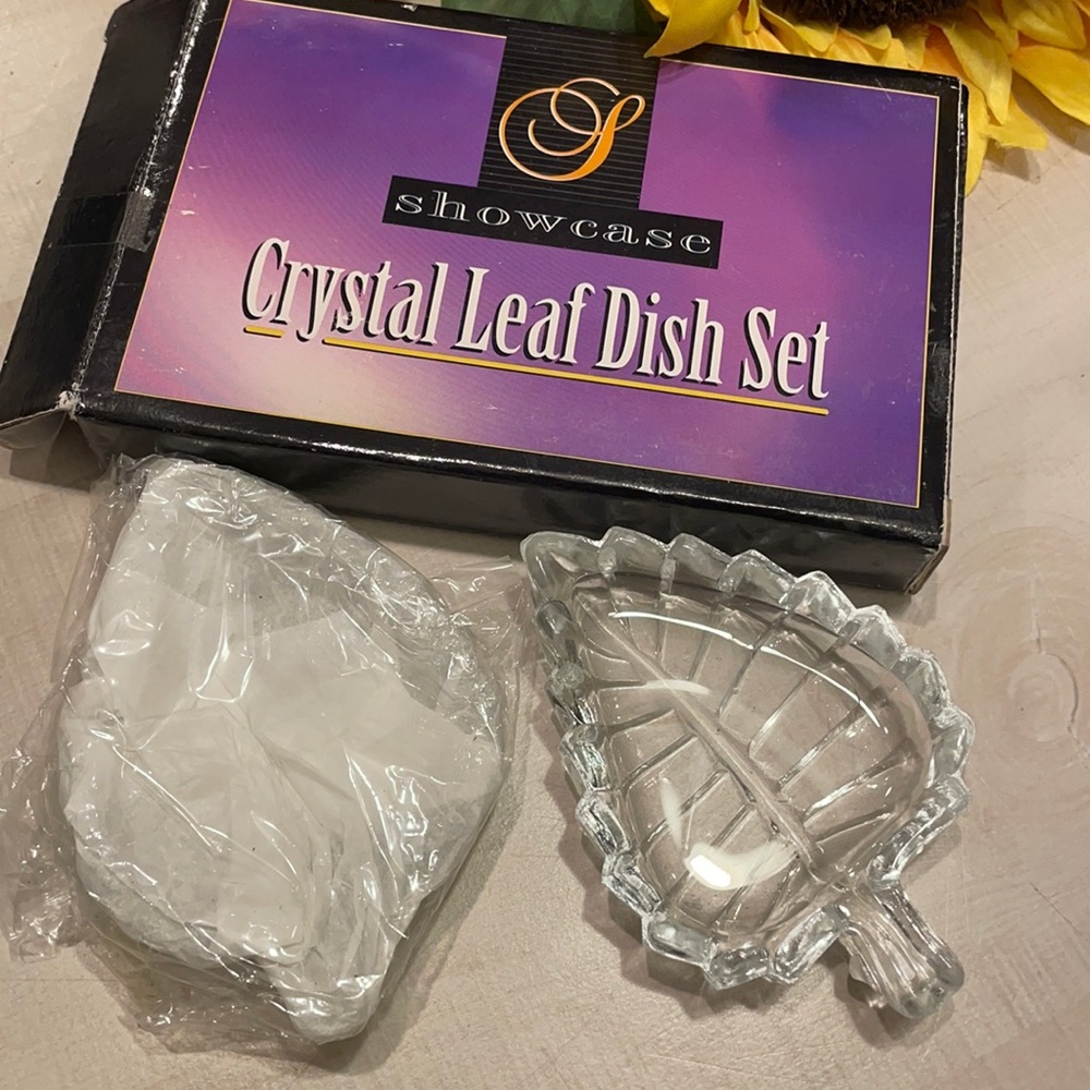CRYSTAL LEAF DISH SET OF 2